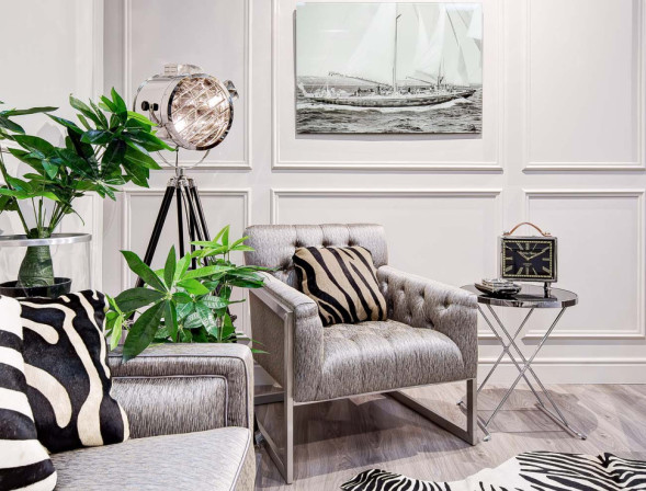 Торшер прожектор на треноге