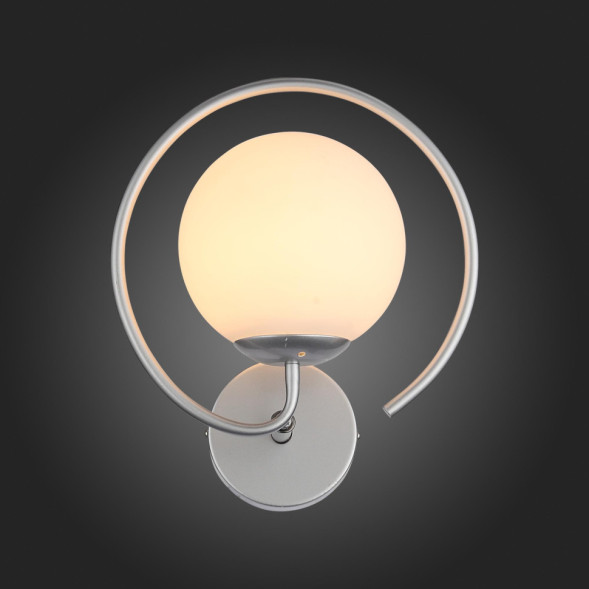 Бра Со Стеклянным Шарообразным Плафоном И Металлическим Ободком Palla Wall