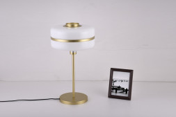 Лампа настольная masina