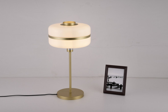 Лампа настольная masina