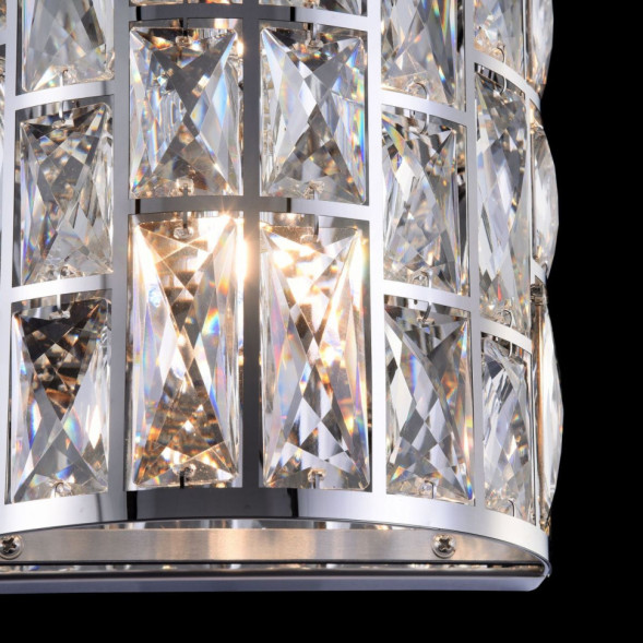 Бра С Гранеными Кристаллами В Прорезных Прямоугольных Окнах Mia Wall