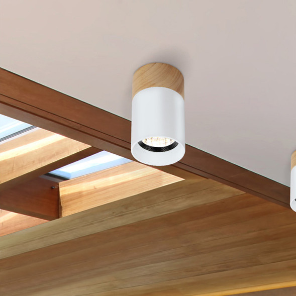 Бра С Гранеными Кристаллами В Прорезных Прямоугольных Окнах Mia Wall