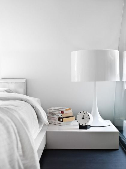 Лампа настольная Spun Light T