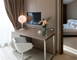 Лампа настольная Castore