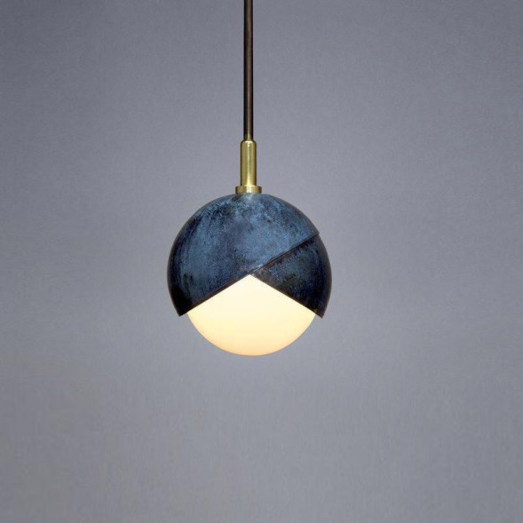 Бра В Виде Стилизованного Цветочного Бутона С Матовым Стеклянным Плафоном В Корпусе Из Художественно Окрашенного Металла Floris Wall