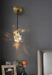 Настенный светильник Delight Collection 9701W brass/clear