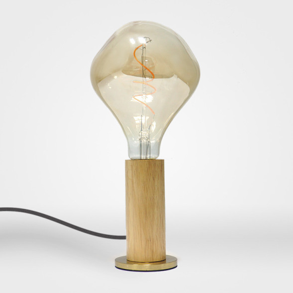 Минималистичный Настольный Светильник. Scandi