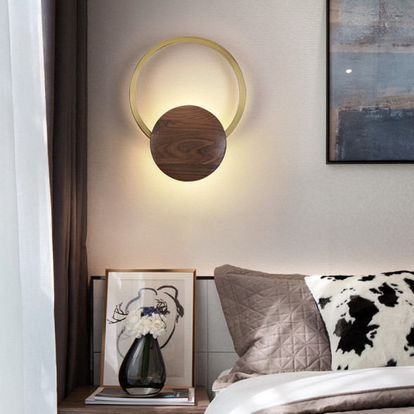 Бра В Форме Деревянного Диска И Декоративным Кольцевым Элементом Issi